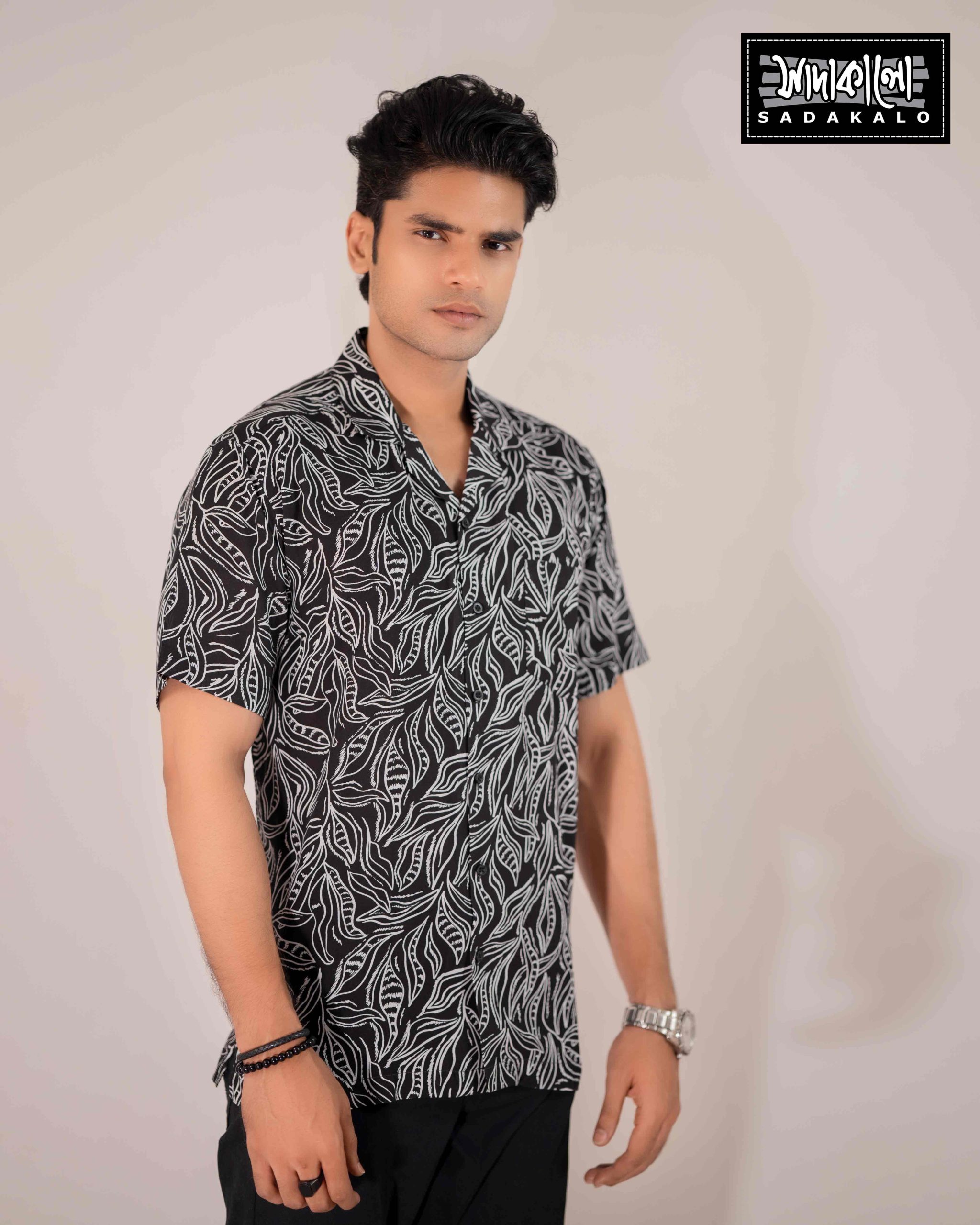 Men's Stylish Leaf Print Shirt Perfect for Casual Days
