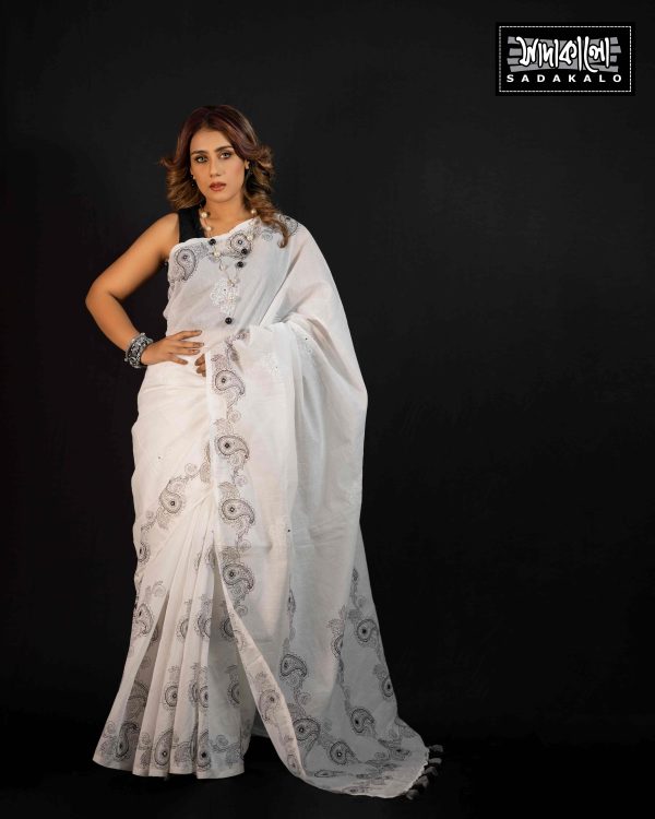 White Saree with Black Paisley Print - Image 2