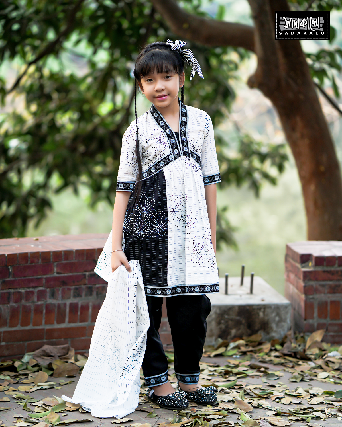 Media Screen Print Cotton Kameez for this Eid